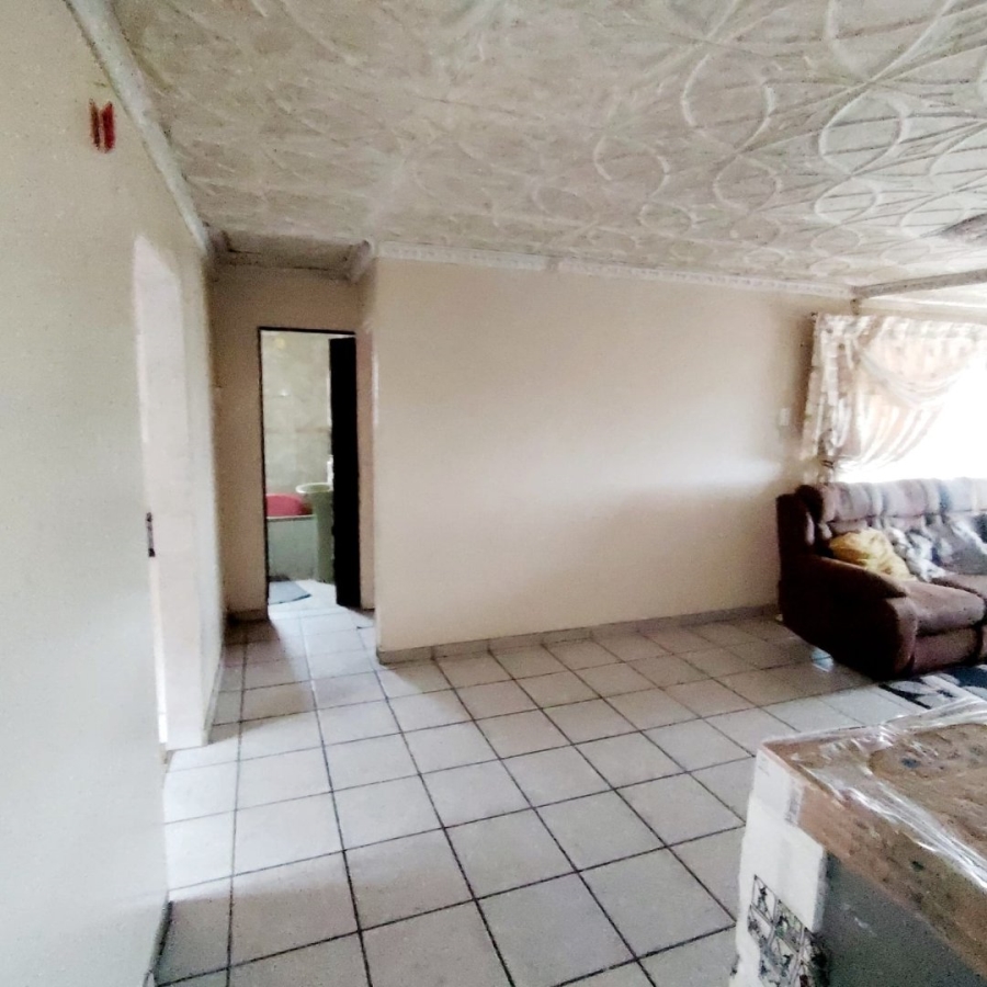 6 Bedroom Property for Sale in Mdantsane Nu 17 Eastern Cape
